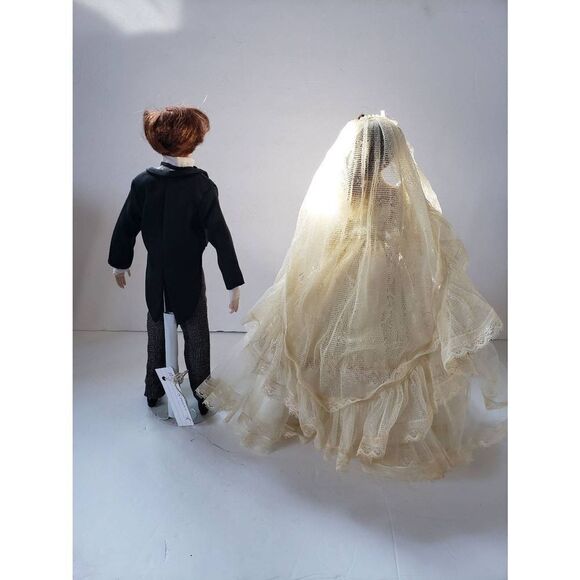 Paradise Galleries Bride & Groom - Picture 4 of 10